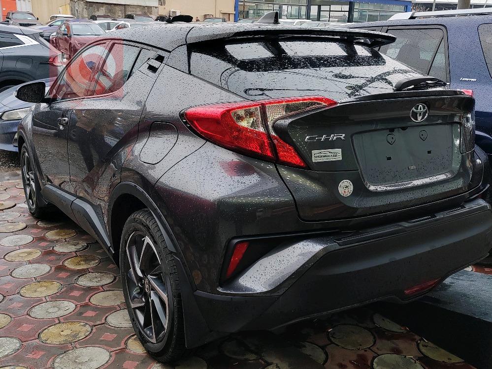 Toyota CH-R